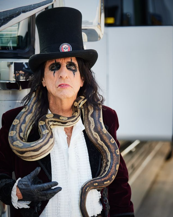 What religion is Alice Cooper