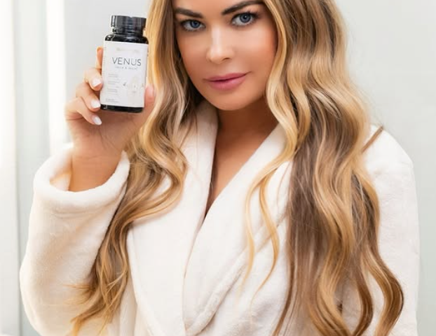 What religion is Carmen Electra